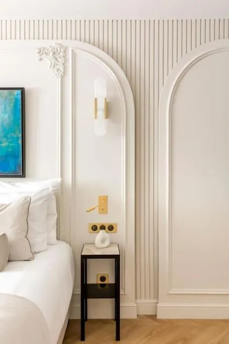 Luxury 5 Bedroom & 5 Bathroom Suite - Eiffel Tower Paris Apartment