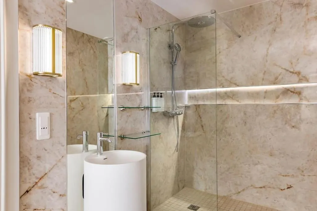 Luxury 5 Bedroom & 5 Bathroom Suite - Eiffel Tower Paris 0*,  France