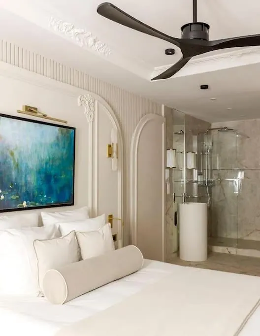 Apartment Luxury 5 Bedroom & 5 Bathroom Suite - Eiffel Tower Paris France