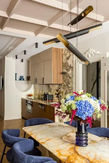 Luxury 5 Bedroom & 5 Bathroom Suite - Eiffel Tower Paris