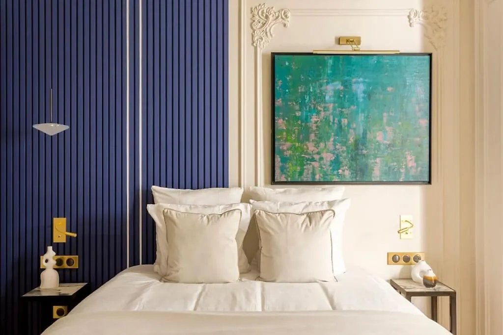Apartment Luxury 5 Bedroom & 5 Bathroom Suite - Eiffel Tower Paris France
