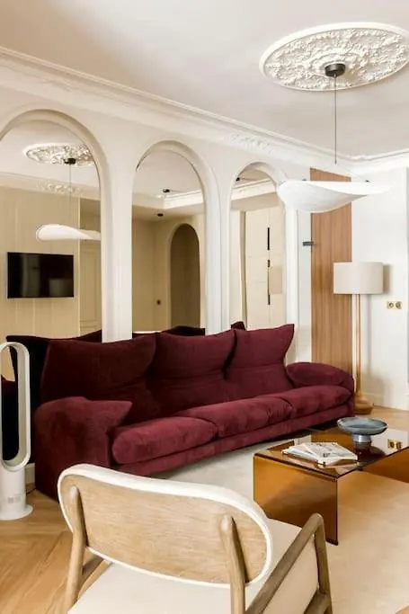 Luxury 5 Bedroom & 5 Bathroom Suite - Eiffel Tower Paris