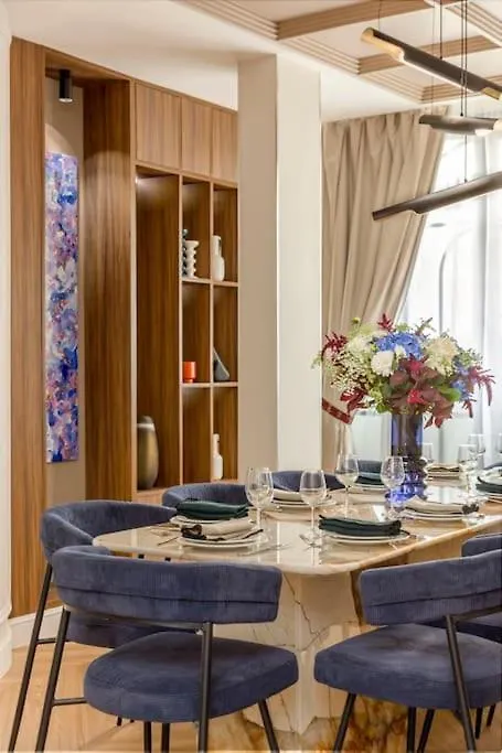 Luxury 5 Bedroom & 5 Bathroom Suite - Eiffel Tower Paris Apartment