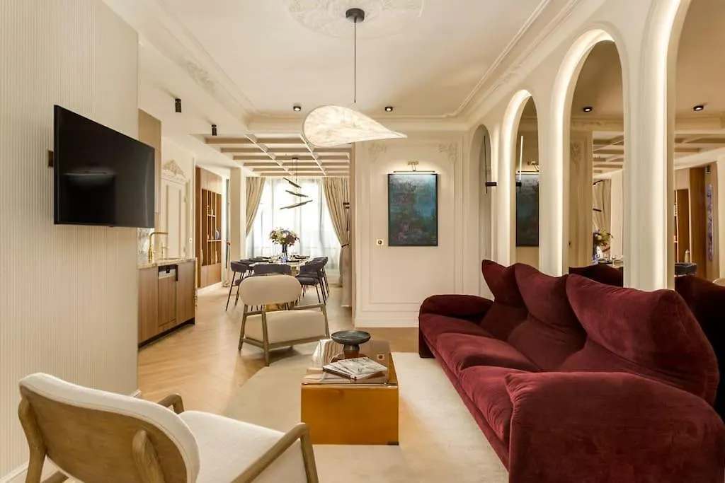 Luxury 5 Bedroom & 5 Bathroom Suite - Eiffel Tower Paris