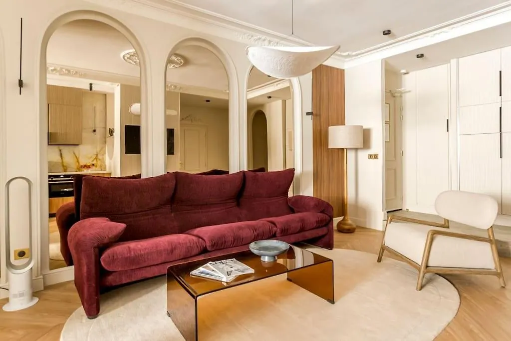 Luxury 5 Bedroom & 5 Bathroom Suite - Eiffel Tower Paris